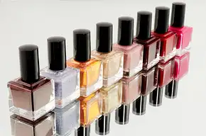 Baza kauczukowa do paznokci: co to i jak działa