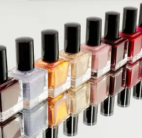 Baza kauczukowa do paznokci: co to i jak działa